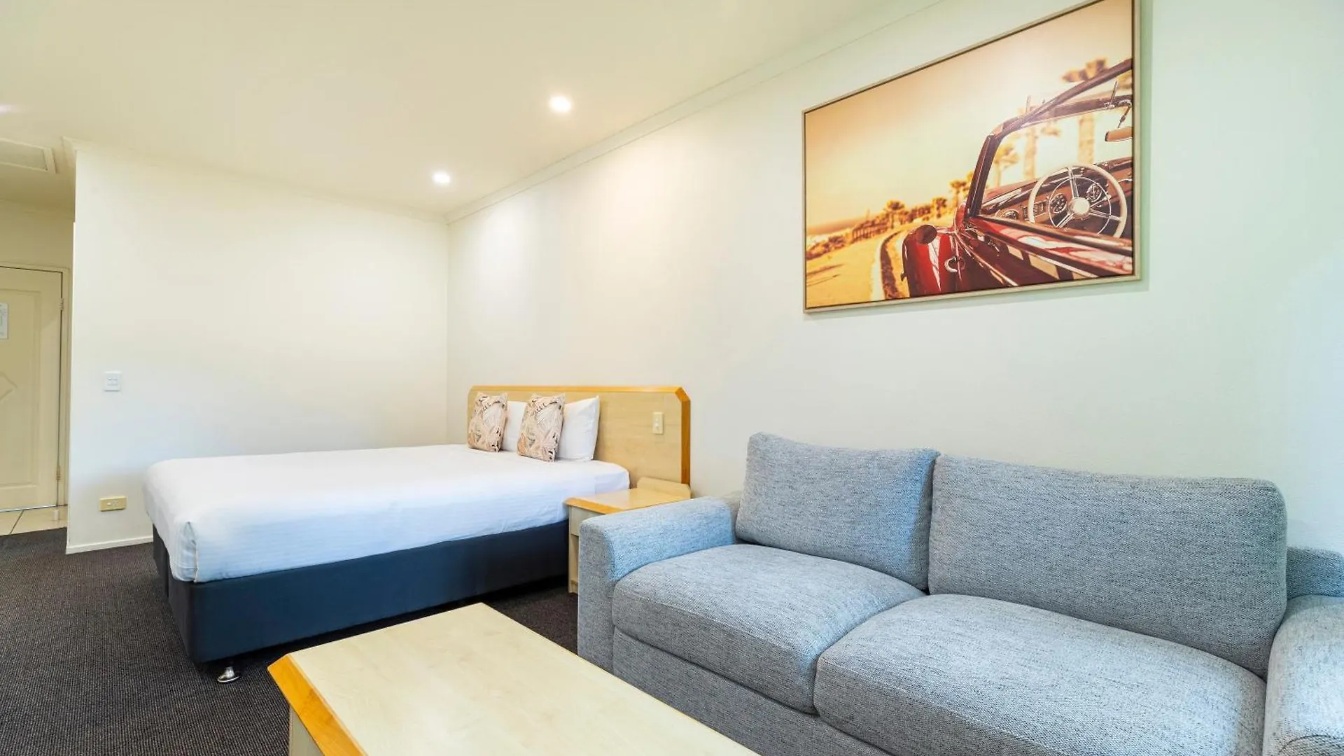 Red Bridge Motor Inn Woombye 4*,  Australia