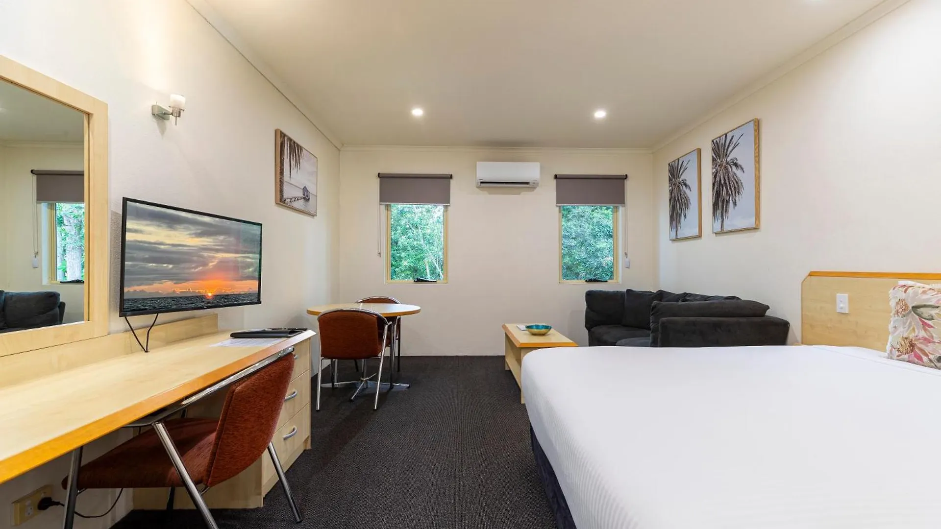 **** Motel Red Bridge Motor Inn Woombye Australia